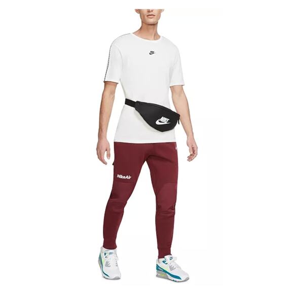 NIKE NWT Belt Bag Waistpack 3 Liter – Black & White Logo NEW - Picture 10 of 11